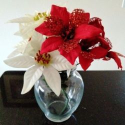 Crystal Vase With Flowers. Jarra De Cristal Con Flores.