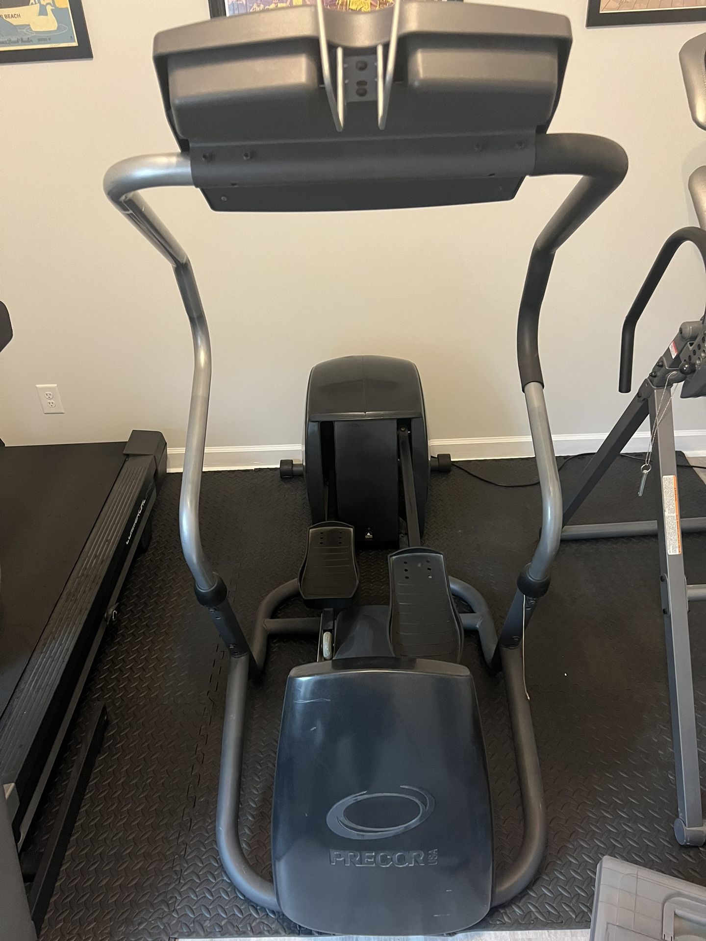 Precor Elliptical EFX 5.21si for Sale in Fort Mill SC OfferUp