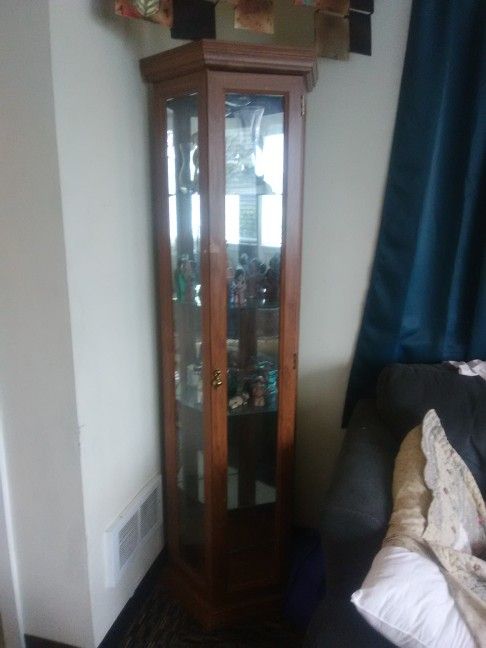 Small corner hutch