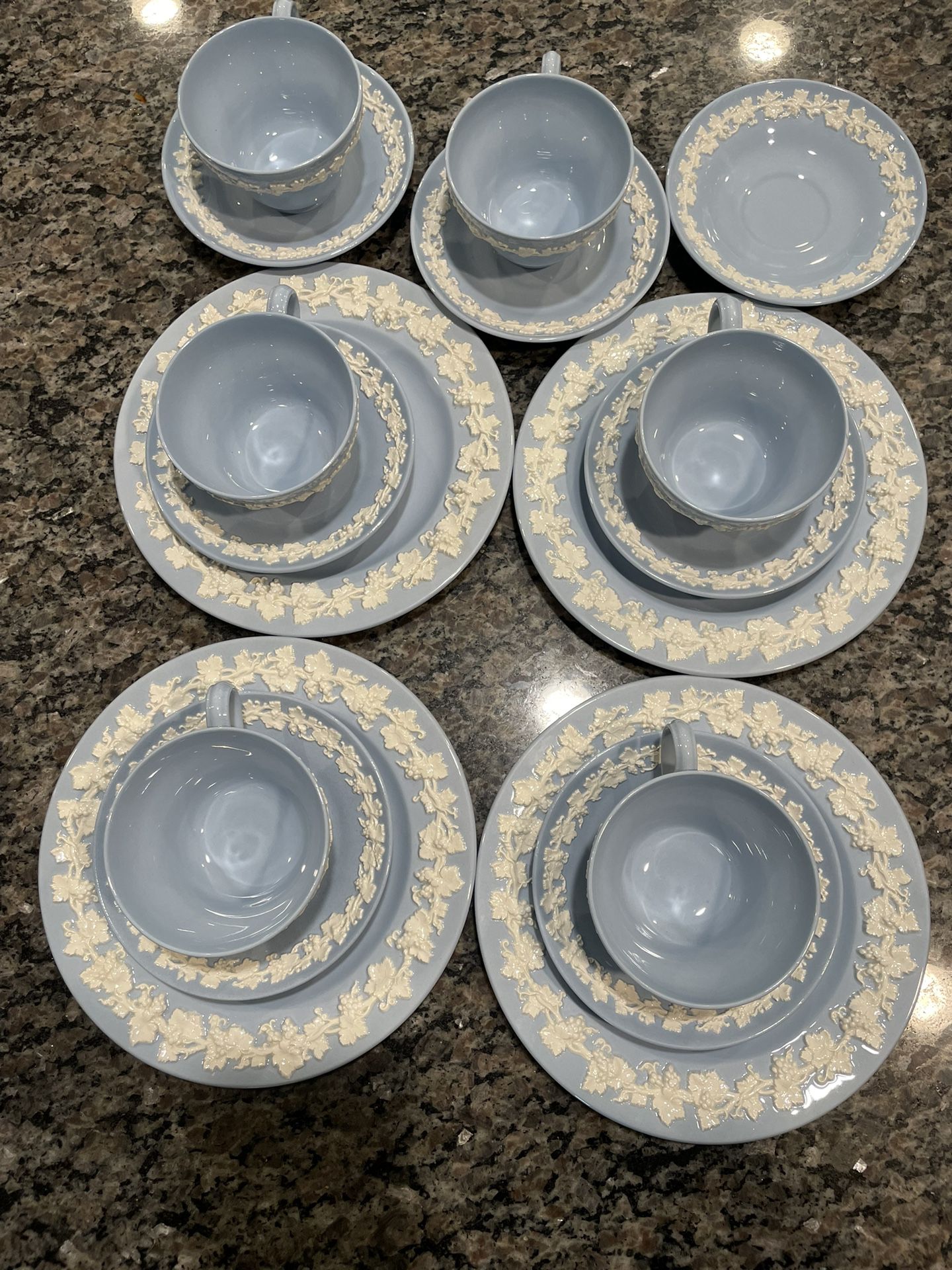 Wedgwood Queensware China Vintage Plate Set