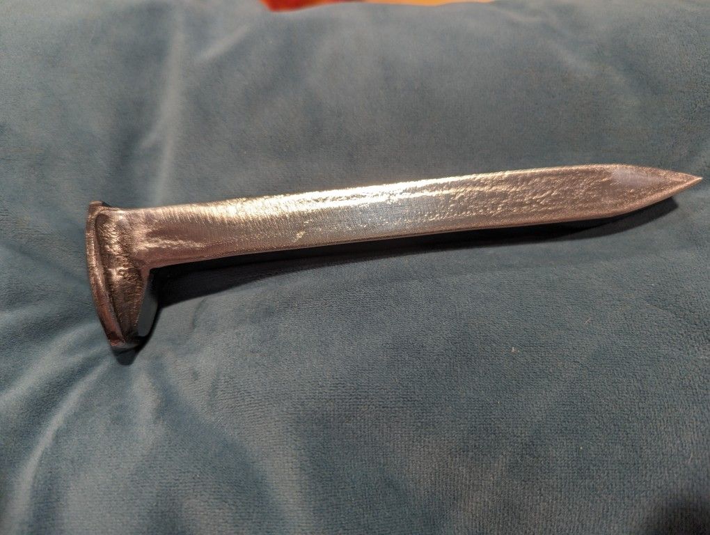 Polished High Carbon Rail Road Spike