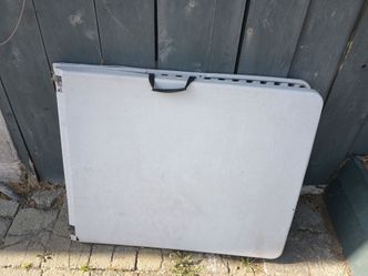 Free table, small crack on the side but still works fine