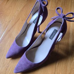 Joan and David purple high heels, 7.5M