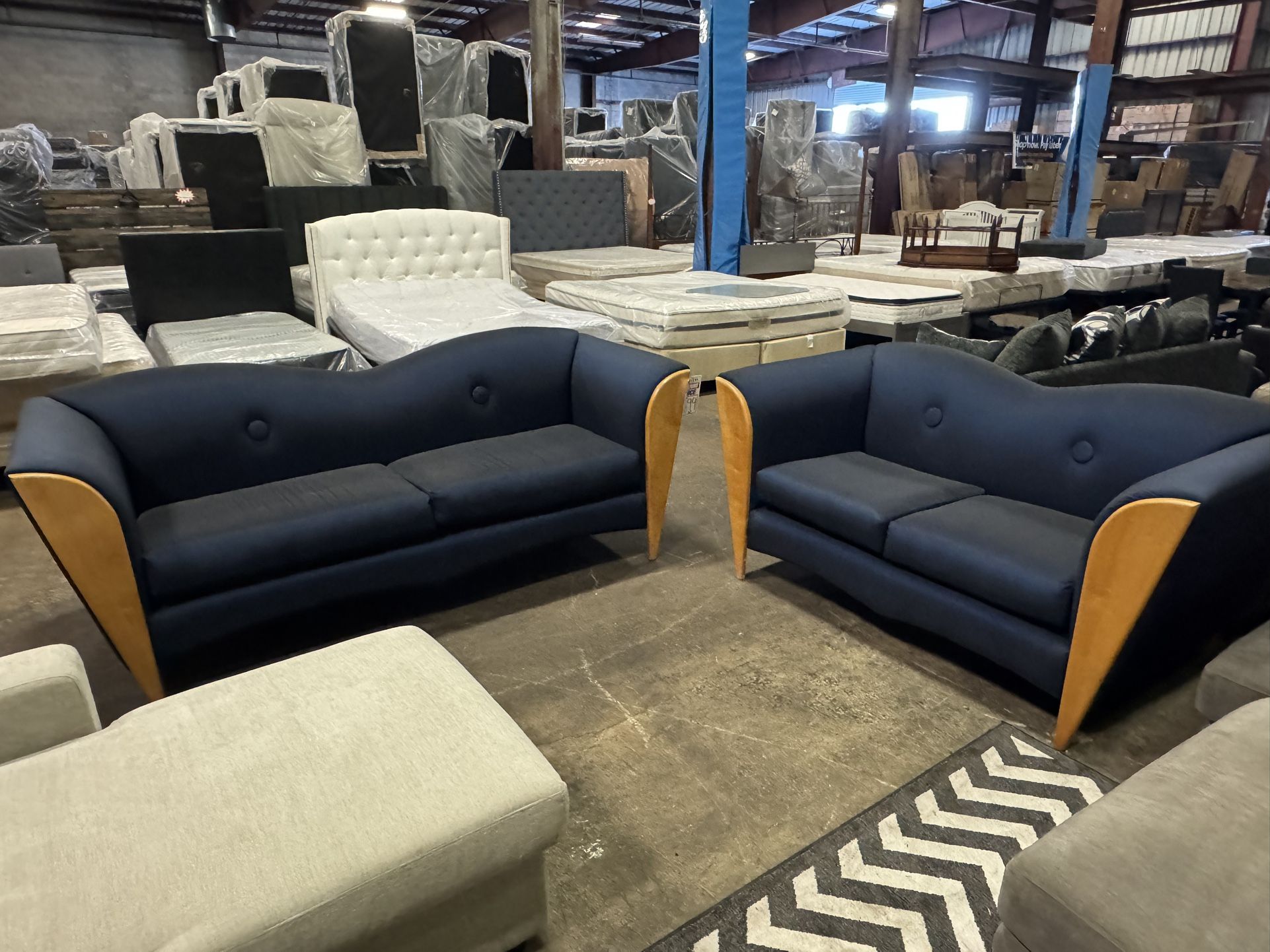 Sofa & Loveseat. 🚚WE DELIVER🚚