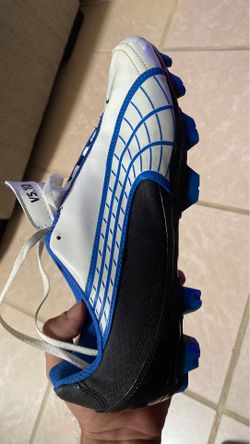 Puma v5.10 size 11.5 men’s soccer shoes