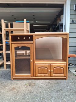 Oak Entertainment Center for TV and stereo
