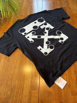 Off White Size Large 