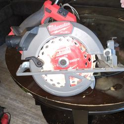 Circular Saw 7 1/4 Milwaukee 