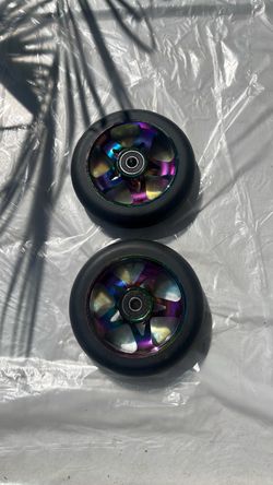 2 - Scooter Wheels Neo Chrome Pair