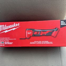 Milwaukee Multi Tool
