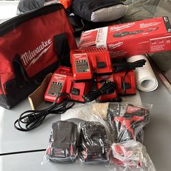 Milwaukee drill package