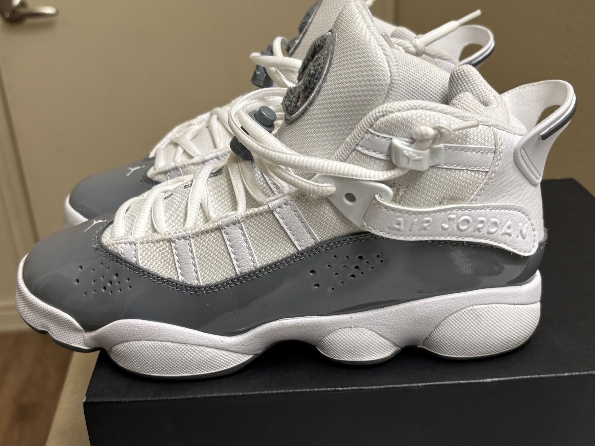 JORDAN 6 RINGS SIZE 5.5y box📦✅