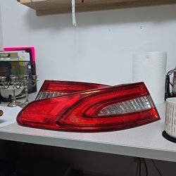 Jaguar Xf Saloon 2012-2015 Facelift Rear Tail Light On Body (Passenger Side) 