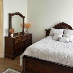 Queen Size Bedroom Set
