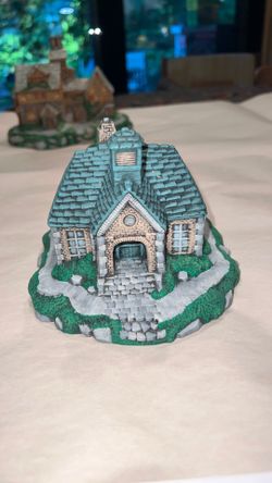 Ceramic Tudor Manor hand painted
