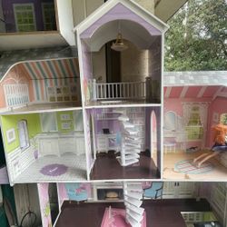 Free 3-Story Dollhouse (Barbie-Size)