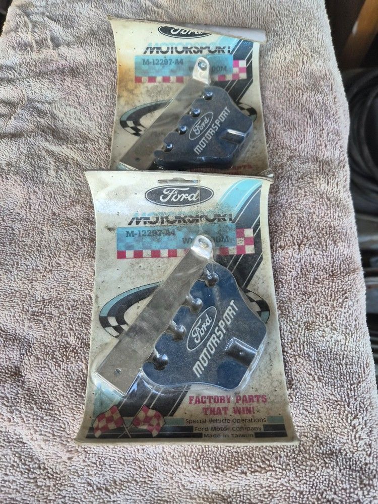 New Old Stock Ford Motorsport spark plug wire dividers M12297 A4 Car Part