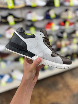 LOUIS VUITTON RUN AWAY 'TRI-COLOR' SNEAKERS SIZE 8 USED