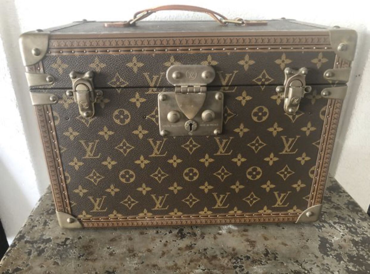 Authentic Louis Vuitton trunk luggage bag