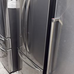 Frigidaire 33 inch French Door refrigerator