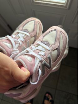 New Balance 9060 in Pink /Kids Size 3