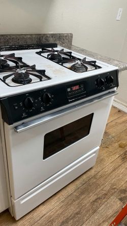 Stove Microwave & Dishwasher Set For Sale