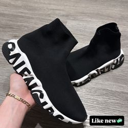 balenciagas graffiti