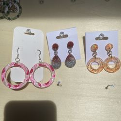 Earrings 