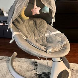 Baby electronic swing for infants