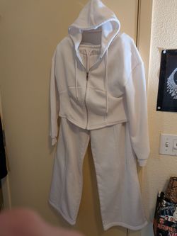 White Sweat Outfit New