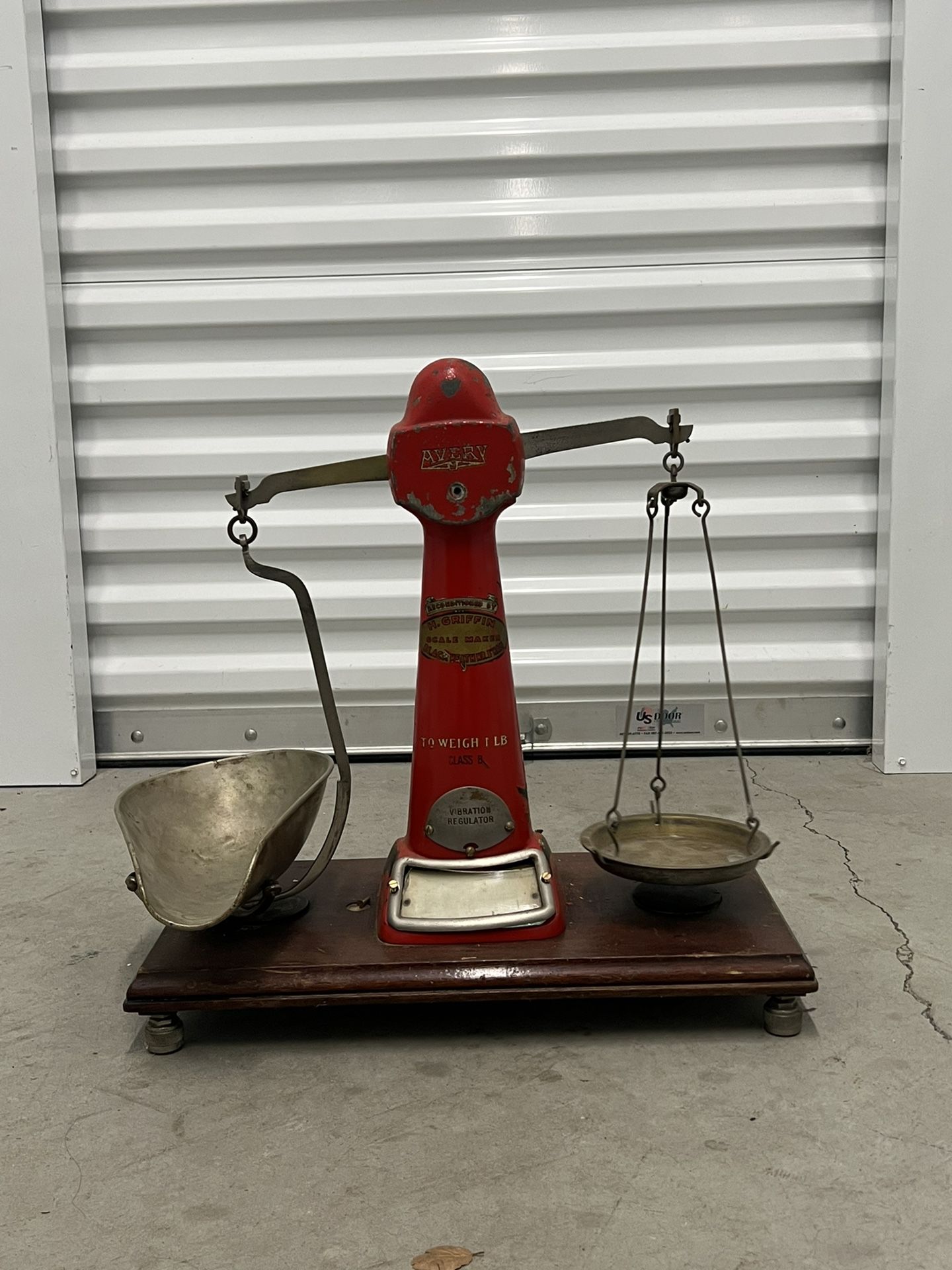VINTAGE SCALE 
