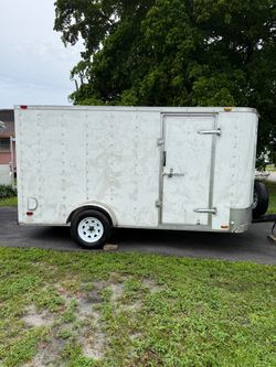 14’ enclosed cargo trailer
