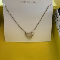 Kendra Scott Necklace