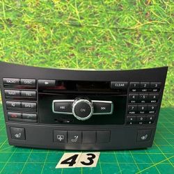 10–13 Mercedes E 350 COMAND Navigation Radio Head Unit 