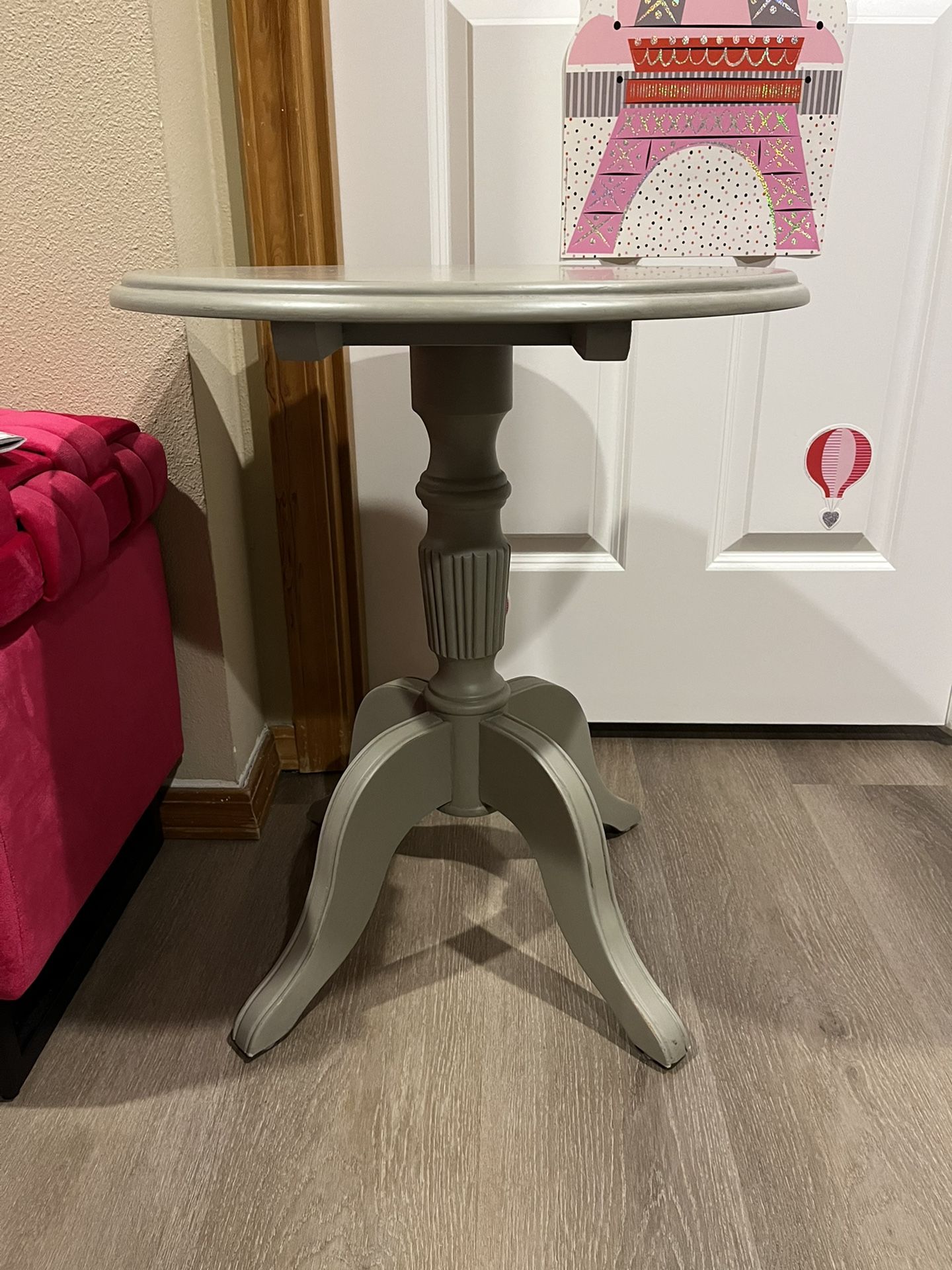 Round Side/End Table