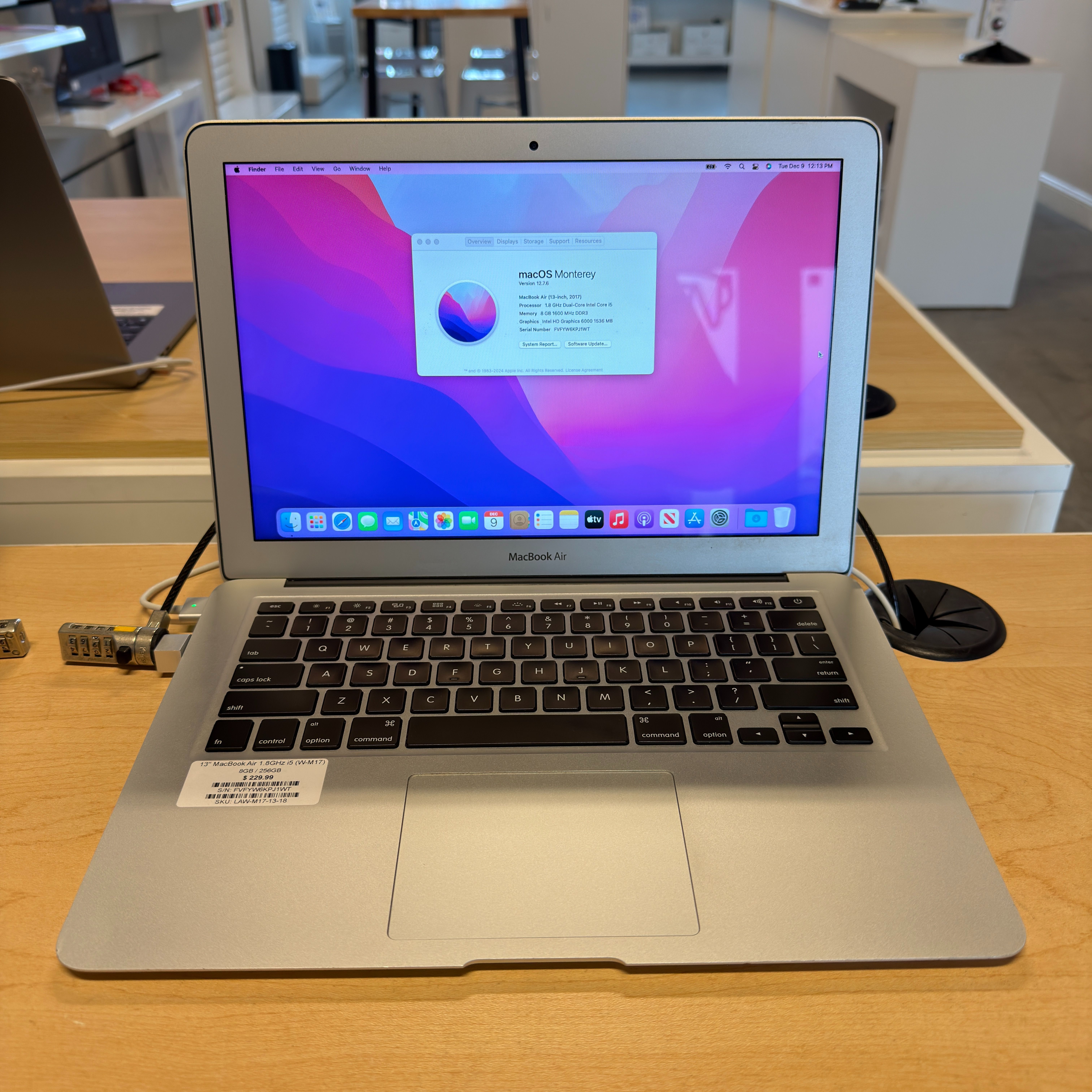 13" MacBook Air 1.8GHz i5 (W-M17) – 8GB / 256GB SSD