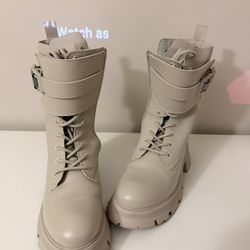 DKNY Women’s Boots Size 38 US