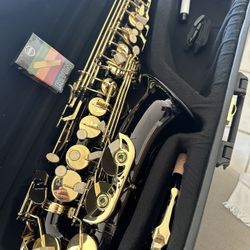 Nice Black Alto Saxophone with New Mouthpiece and Box of Reeds $350 Firm