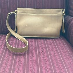 Coach. Beige handbag.