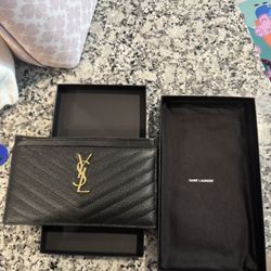 YSL Woman’s Wallet 