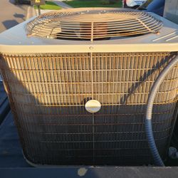 Used Carrier 4 Ton Condenser Unit