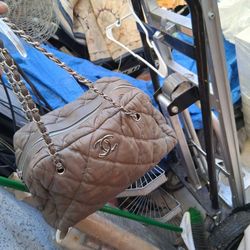 Used CHANEL Quilted Bubble BaG. SLIGHTLY scuffed Almost Unoticable!!!! 