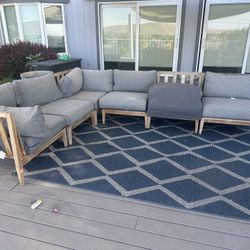 Outer sectional 