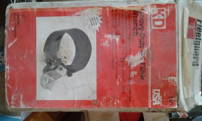 Heavy duty oil filter wrench