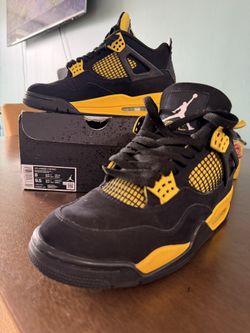 Jordan 4s Thunders