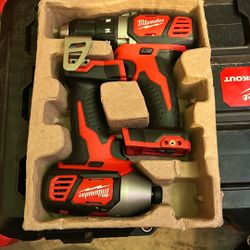 Milwaukee Impact & Drill Driver