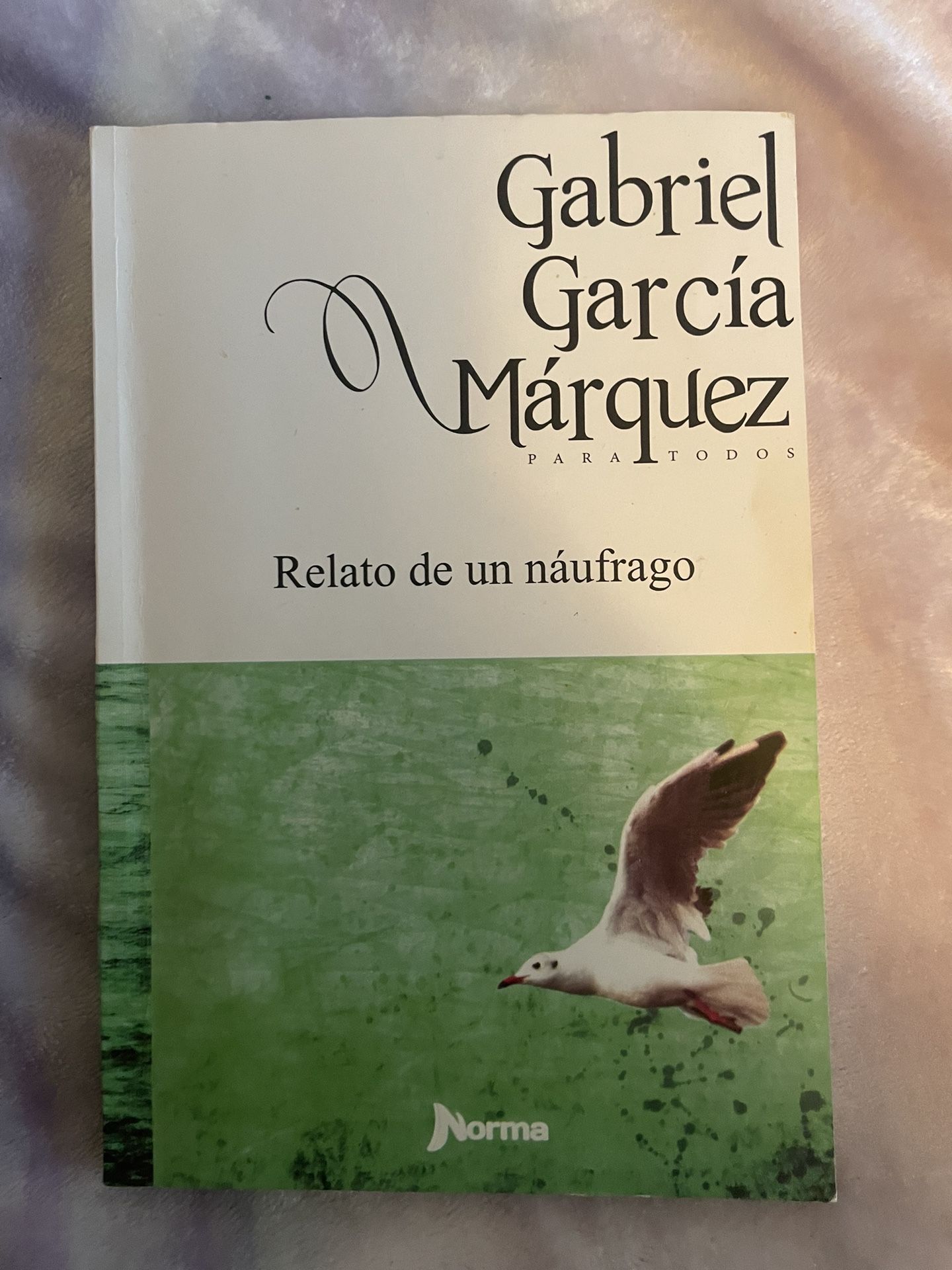 Gabriel Garcia Marquez Book in Spanish