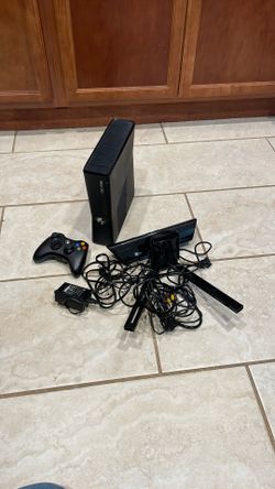 Xbox 360 With Everything You See There.