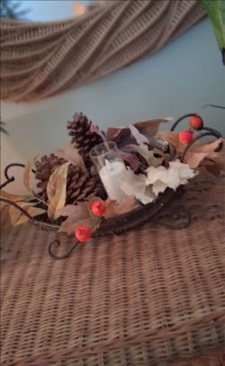 Festive Centerpiece/Battery Candle 18" wide