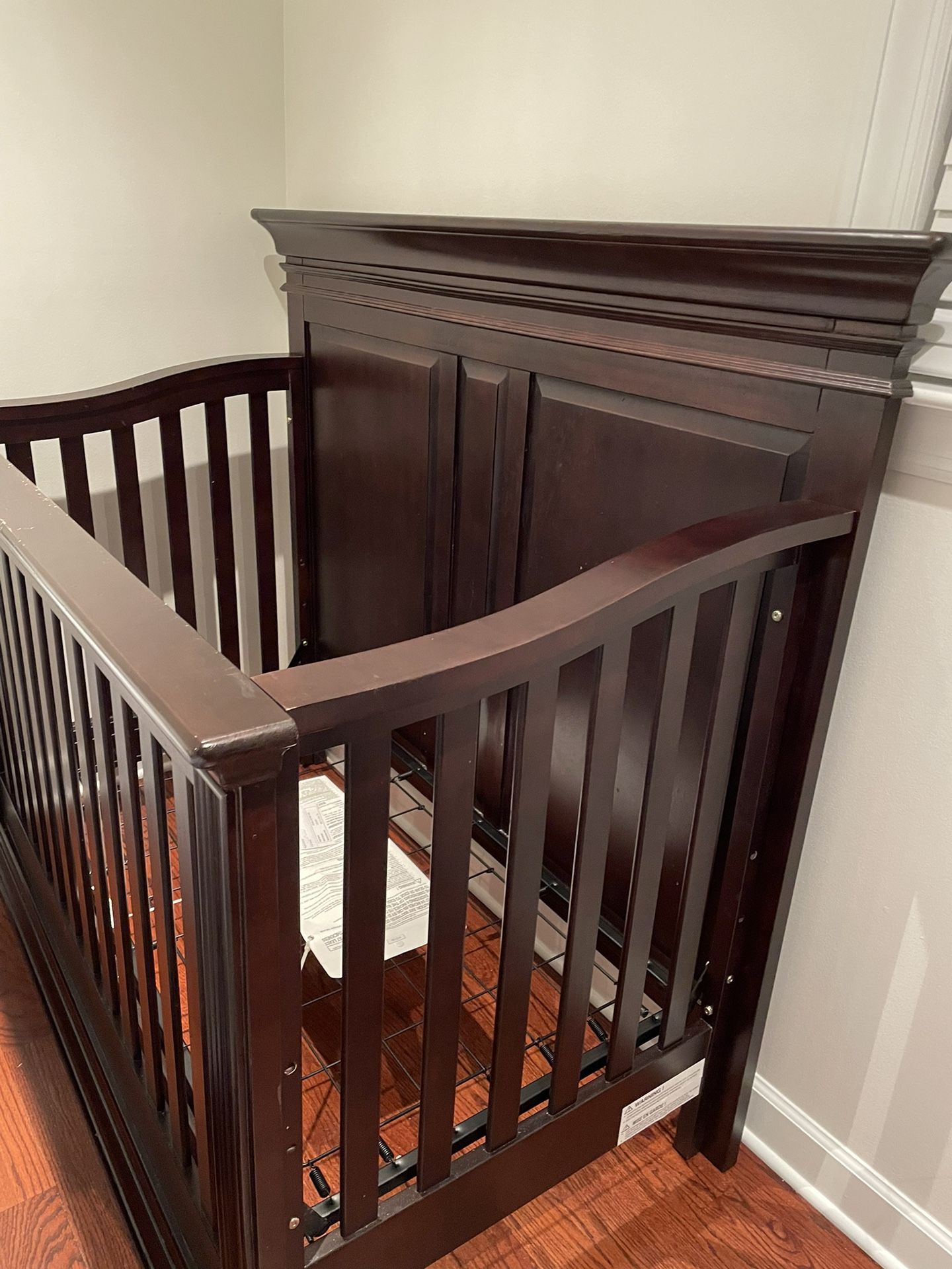 Baby Cache Vienna 4 In 1 Conversion Espresso!!